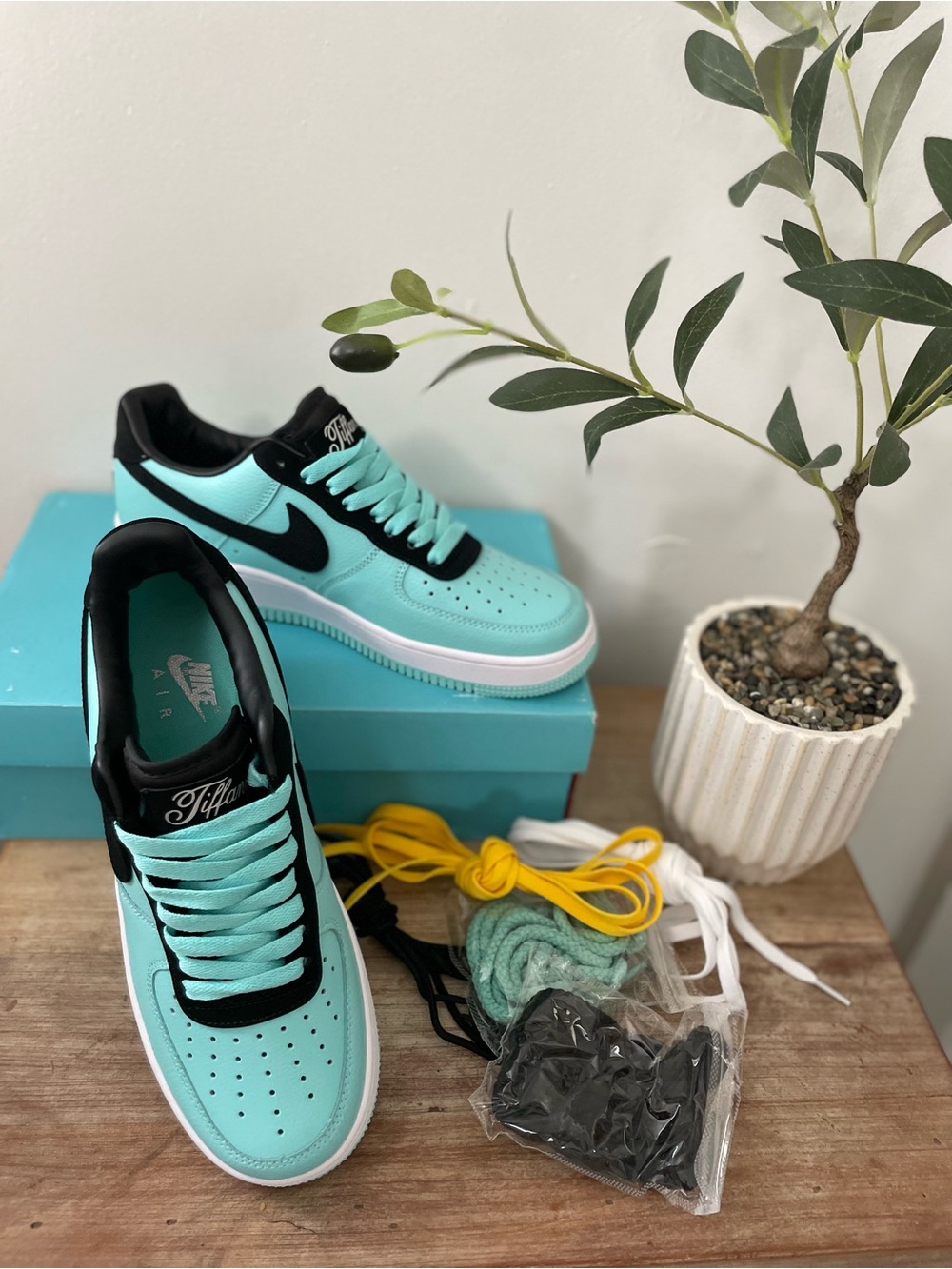 Nike Tiffany Blue and Black Low-Top Sneakers
